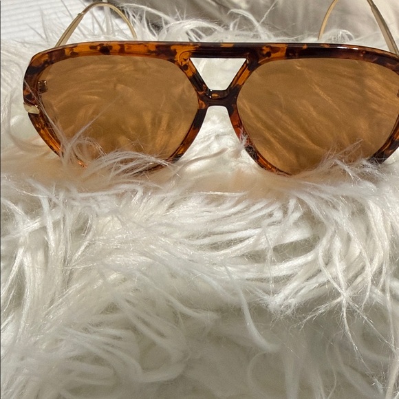 Tortoise Shell Sunglasses - Picture 1 of 6